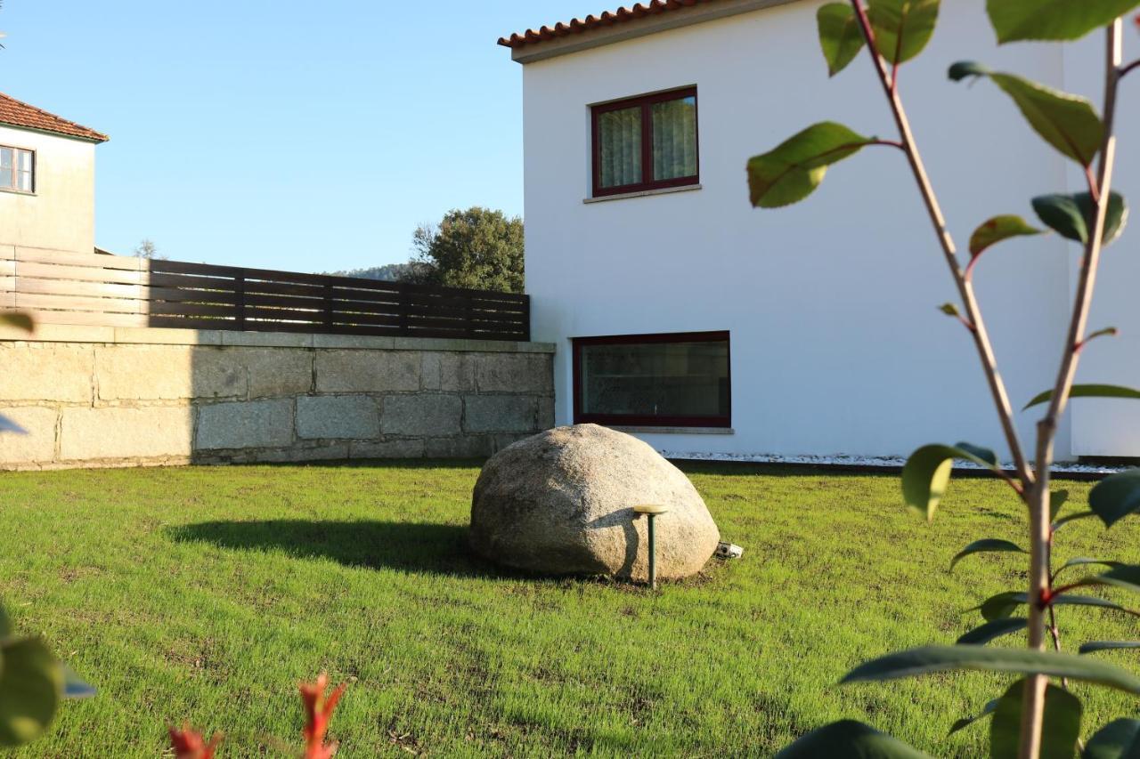 Villa Tavares Suites Arouca Exterior foto