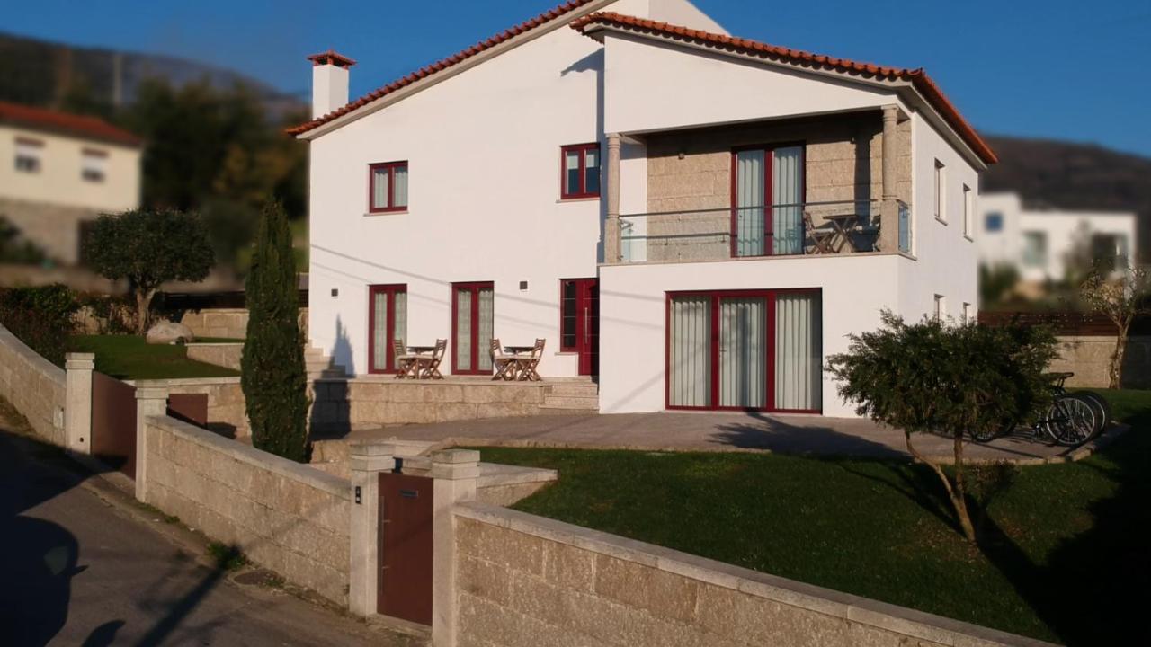 Villa Tavares Suites Arouca Exterior foto
